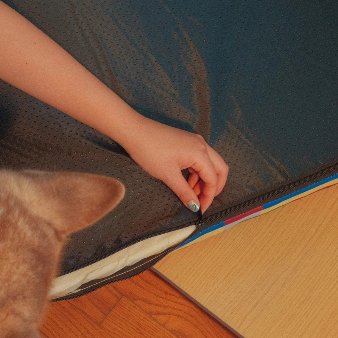 The Leo Bed – Modern Elevated Dog & Cat Bed